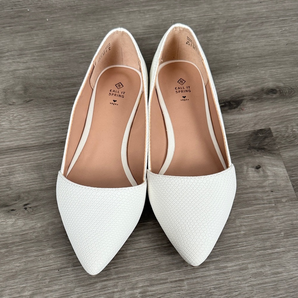 Call It Spring Women's Cream Textured Flats